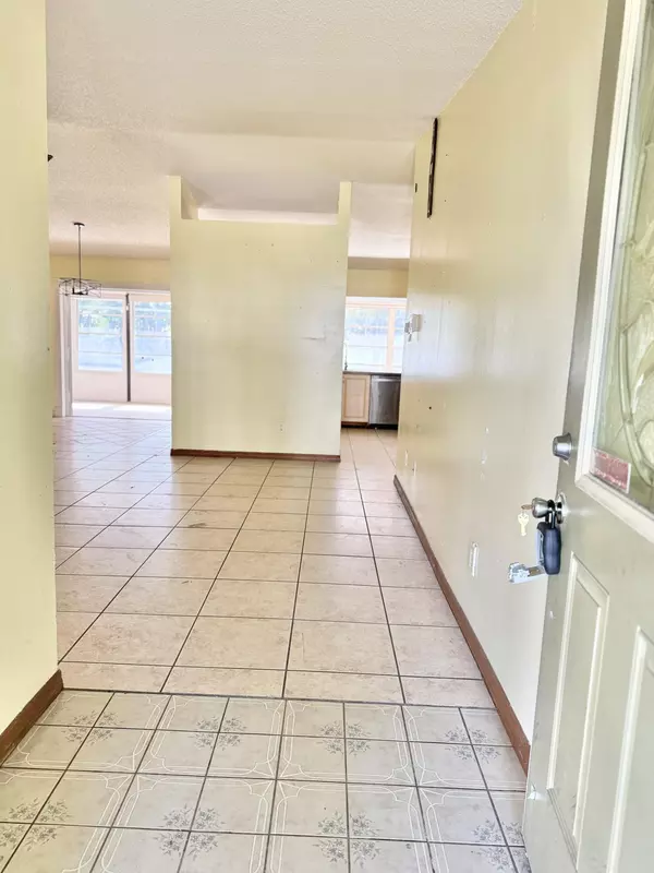 Port Saint Lucie, FL 34953,190 SW Ray AVE