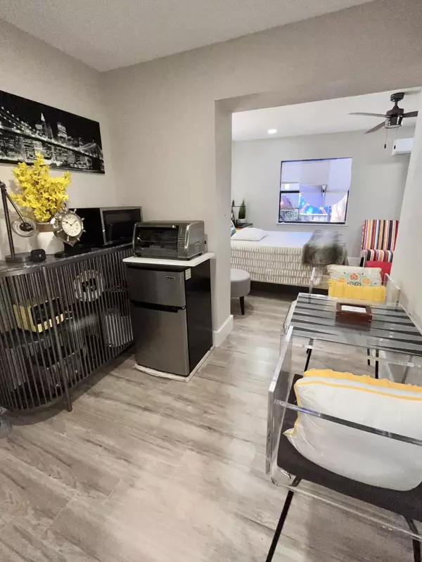 Port Saint Lucie, FL 34952,2474 SE Calais ST