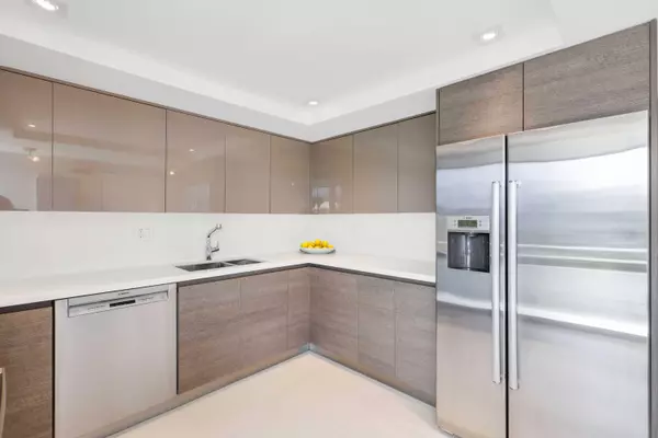 Palm Beach, FL 33480,2784 S Ocean BLVD 505n