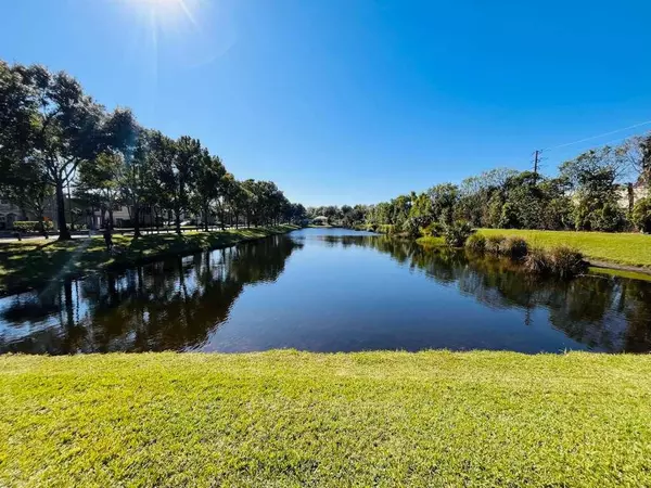 West Palm Beach, FL 33406,861 Summit Lake DR 861