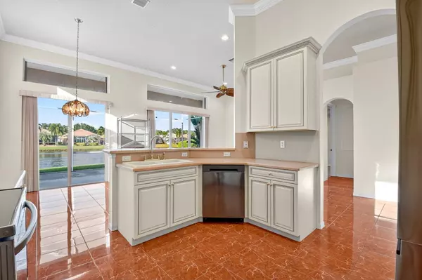 Boynton Beach, FL 33437,7145 Veneto DR