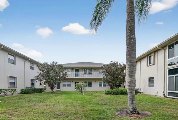 Port Saint Lucie, FL 34952,23 Lake Vista Trail 204