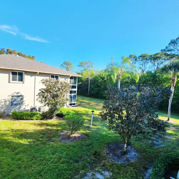 Port Saint Lucie, FL 34952,23 Lake Vista Trail 204