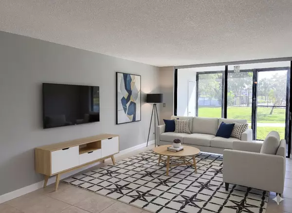 218 Lake Pointe DR 108, Oakland Park, FL 33309