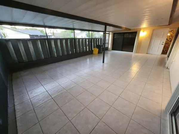 Hypoluxo, FL 33462,8084 Ambach WAY