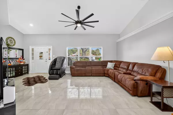 Port Saint Lucie, FL 34986,408 SW Sycamore CV