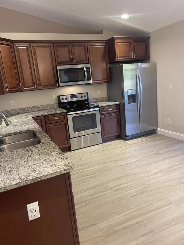 Port Saint Lucie, FL 34953,1851 SW Inlander AVE