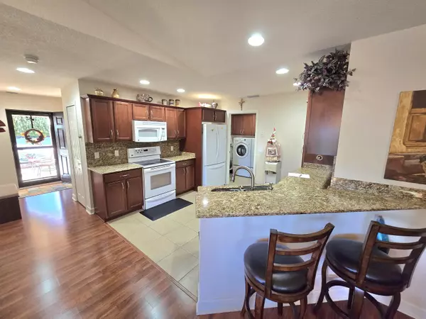 Port Saint Lucie, FL 34952,20 Silver Oak DR