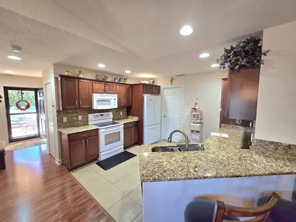 Port Saint Lucie, FL 34952,20 Silver Oak DR