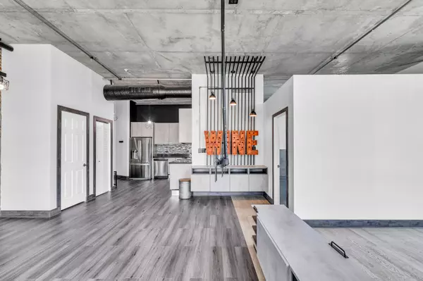 Hollywood, FL 33020,2100 Van Buren ST 203