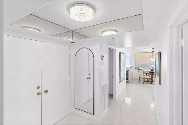 Highland Beach, FL 33487,3009 S Ocean Blvd 401