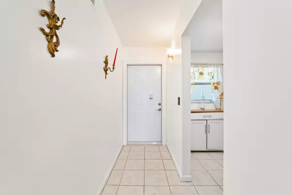 Boynton Beach, FL 33435,230 NE 26th AVE 3020