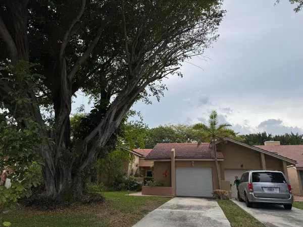 Boca Raton, FL 33433,23261 Boca Club Colony CIR