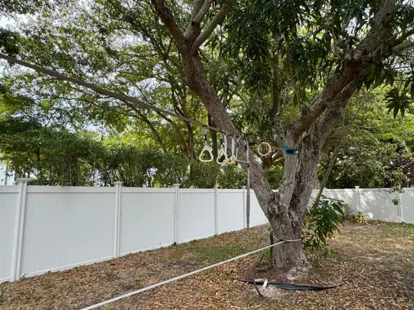 Boca Raton, FL 33433,23261 Boca Club Colony CIR