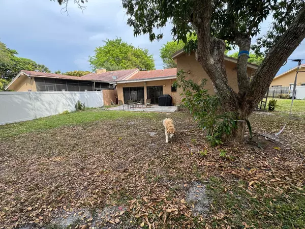 Boca Raton, FL 33433,23261 Boca Club Colony CIR