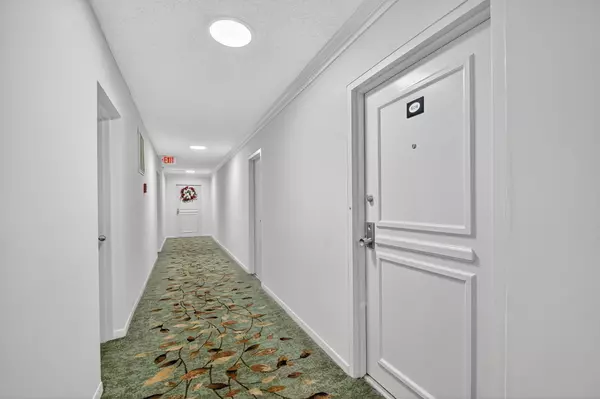 South Palm Beach, FL 33480,3589 S Ocean BLVD 608