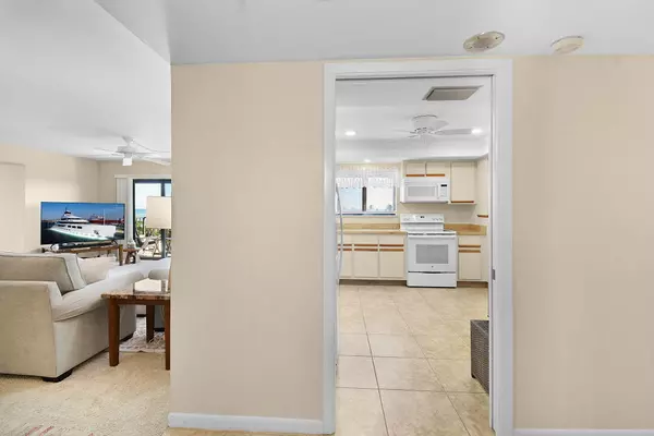 Fort Pierce, FL 34949,801 S Ocean DR 506