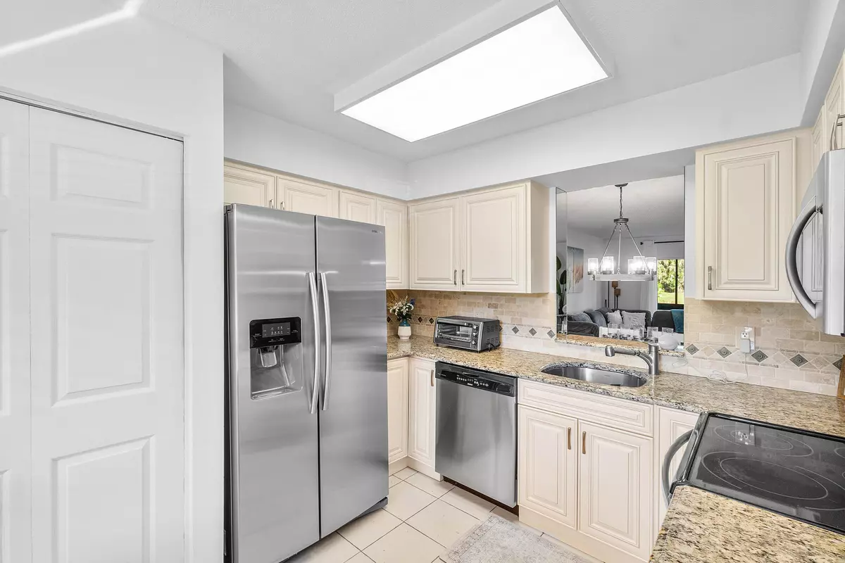 Delray Beach, FL 33446,7321 Amberly LN 108