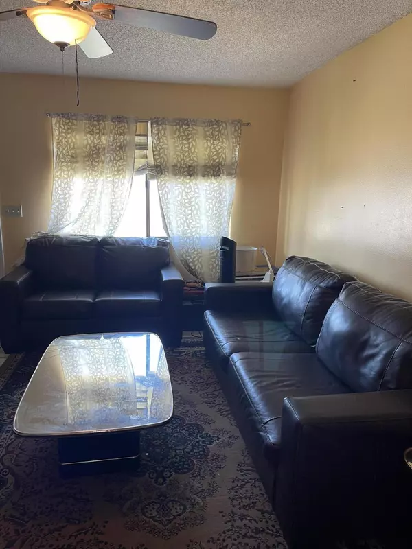 Greenacres, FL 33463,1604 Wharf LN