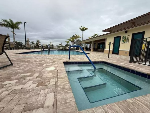 Atlantis, FL 33462,6085 Seashore Drive