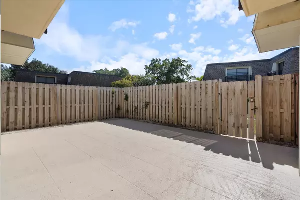 Delray Beach, FL 33445,2897 SW 22nd CIR 44b