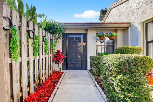 Boynton Beach, FL 33437,5908 Forest Grove DR 3