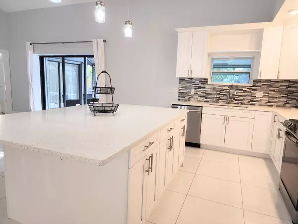 Wellington, FL 33414,14526 Paddock DR