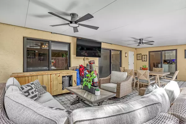 Palm Springs, FL 33461,923 Springdale CIR