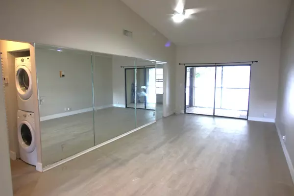 Boca Raton, FL 33431,2900 Olivewood TER 203