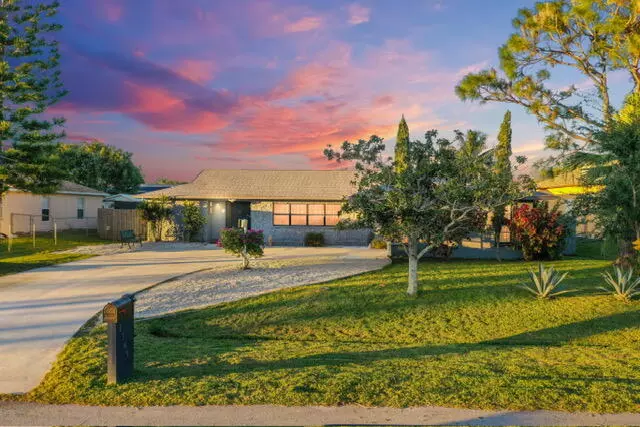 1149 SE Menores AVE, Port Saint Lucie, FL 34952