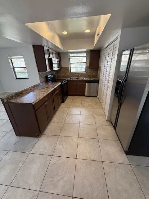 Wellington, FL 33414,1217 White Pine DR