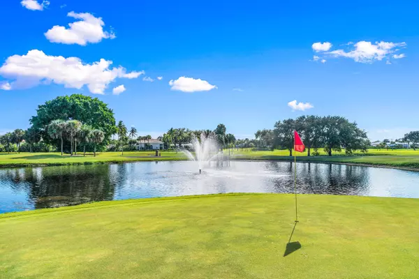 Delray Beach, FL 33484,5186 Golfview CT 1914