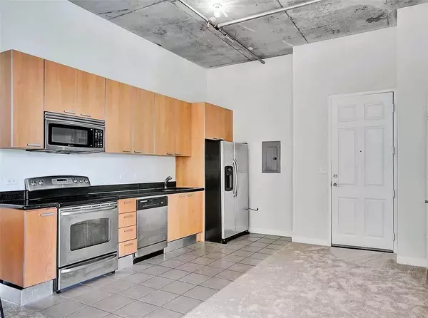 Hollywood, FL 33020,2100 Van Buren ST 215