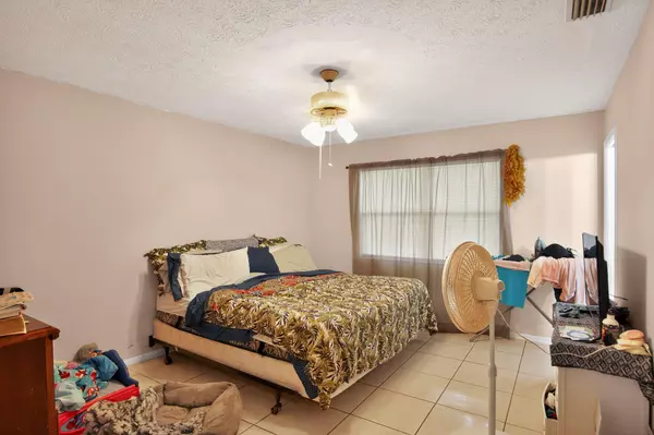 Port Saint Lucie, FL 34984,3053 SE Wake RD