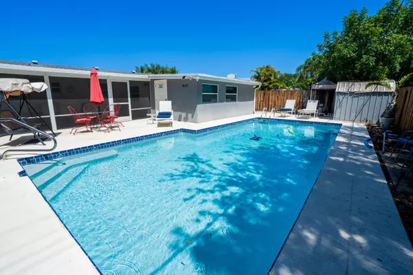 4386 Bamboo DR, Palm Beach Gardens, FL 33410