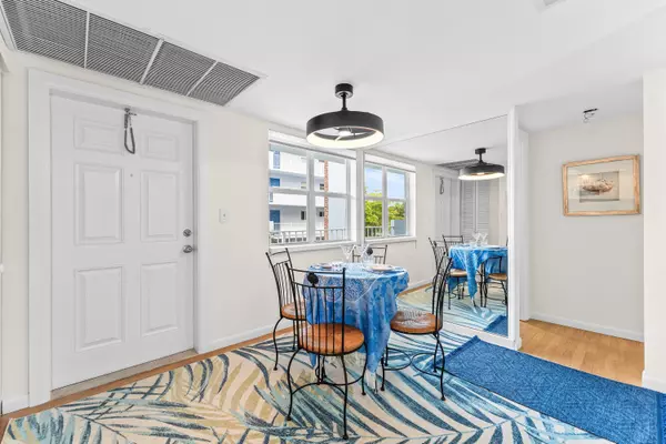 Boynton Beach, FL 33435,1810 New Palm WAY 216