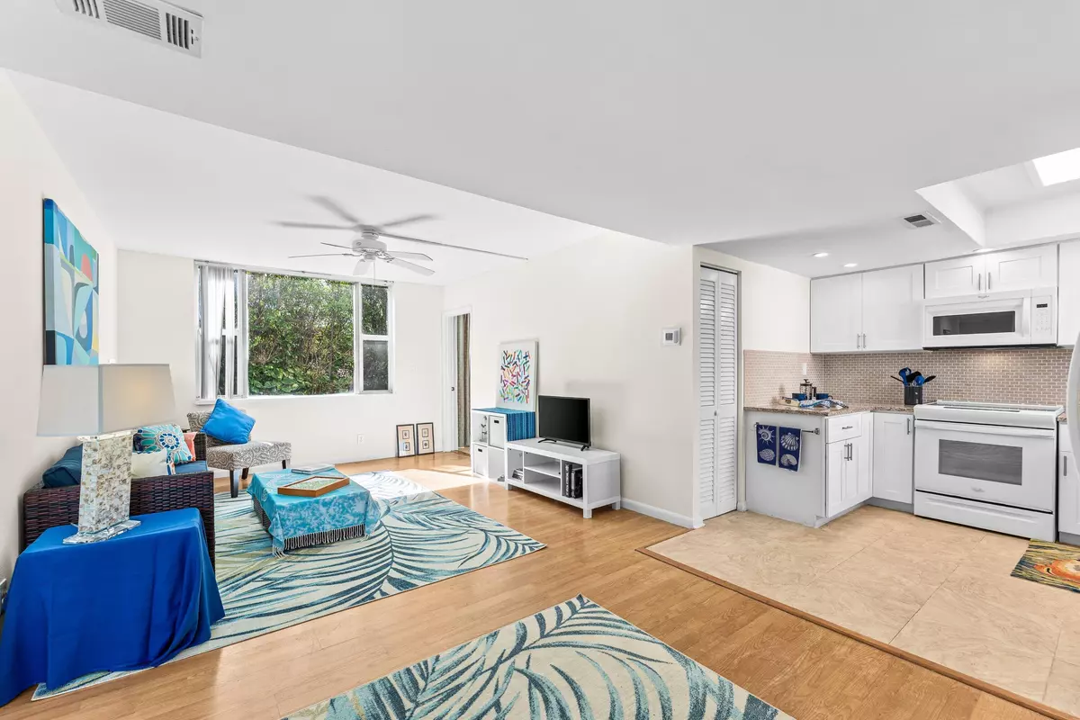 Boynton Beach, FL 33435,1810 New Palm WAY 216