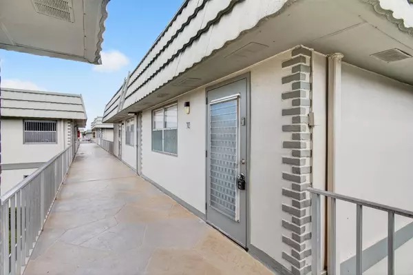 Delray Beach, FL 33446,702 Monaco O