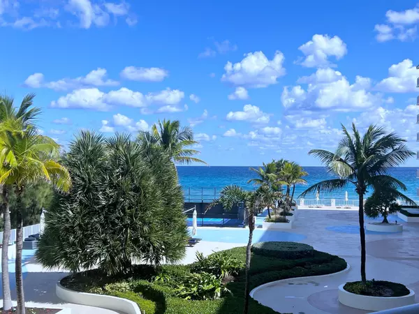 South Palm Beach, FL 33480,3546 S Ocean BLVD 422