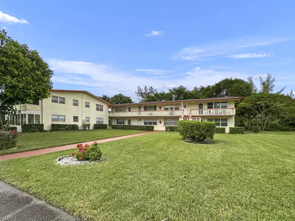 West Palm Beach, FL 33417,47 Camden B