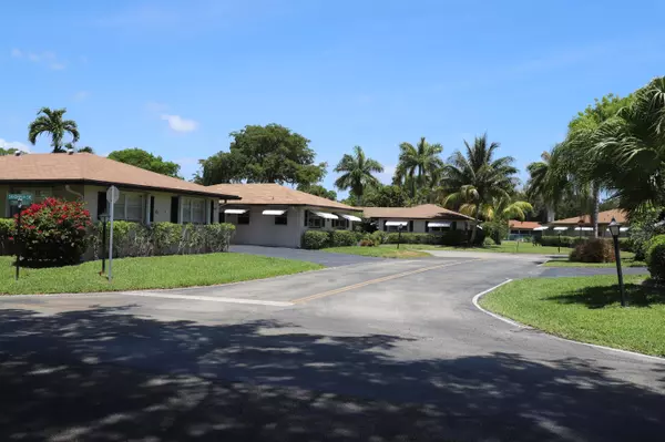 Delray Beach, FL 33445,521 Sandpiper CIR