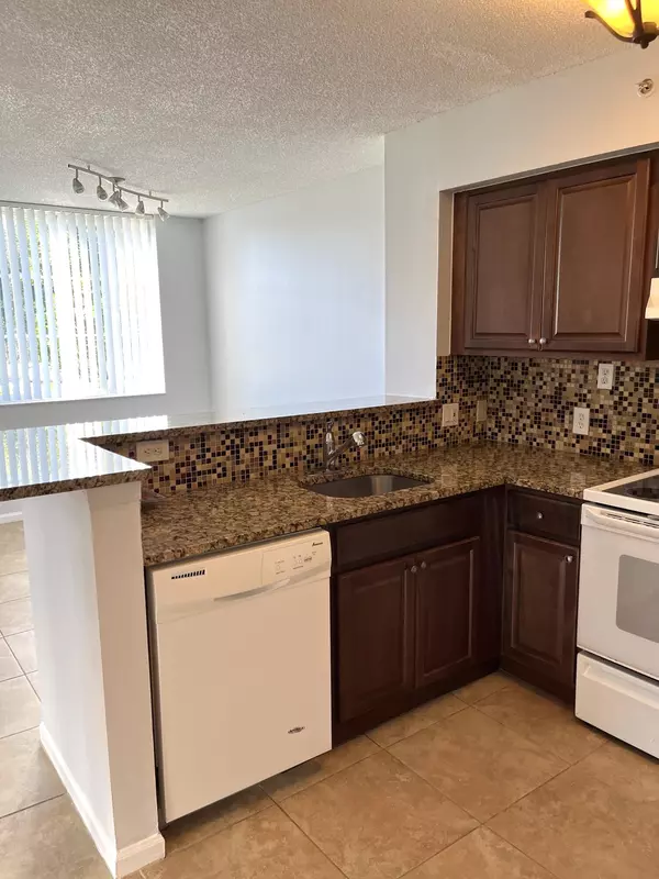 Lake Worth, FL 33463,7816 Sonoma Springs CIR 108