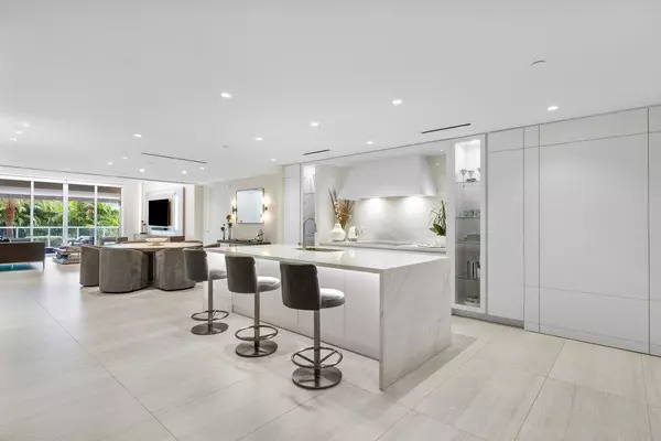 Boca Raton, FL 33432,200 SE Mizner BLVD 307