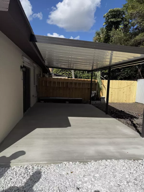 Greenacres, FL 33463,3760 Mil Stream CT