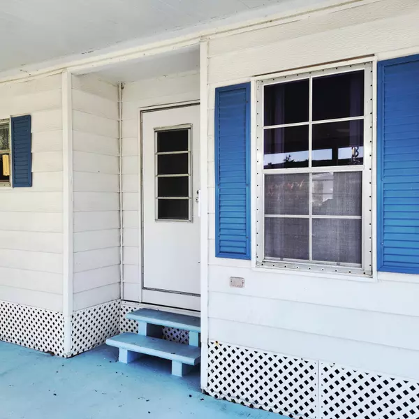 Port Saint Lucie, FL 34952,1 Santa Maria CT