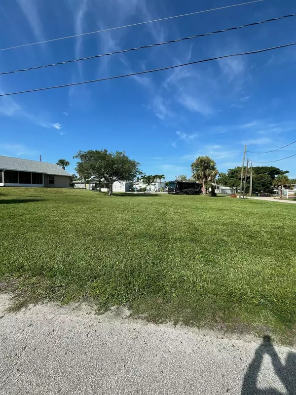 Fort Pierce, FL 34949,0 Coral CIR