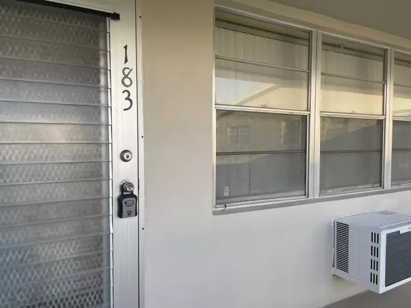183 Dorchester H, West Palm Beach, FL 33417