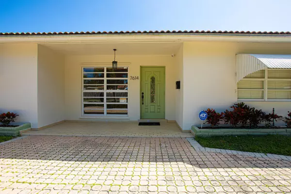 West Palm Beach, FL 33405,7614 S Olive AVE