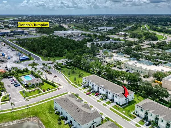 235 SE Woodbark ST, Port Saint Lucie, FL 34984