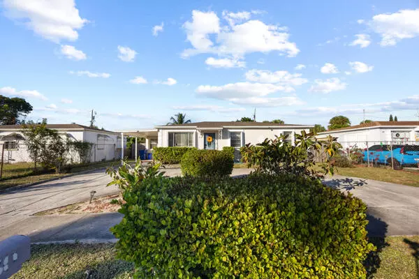 Riviera Beach, FL 33404,430 W 25th ST